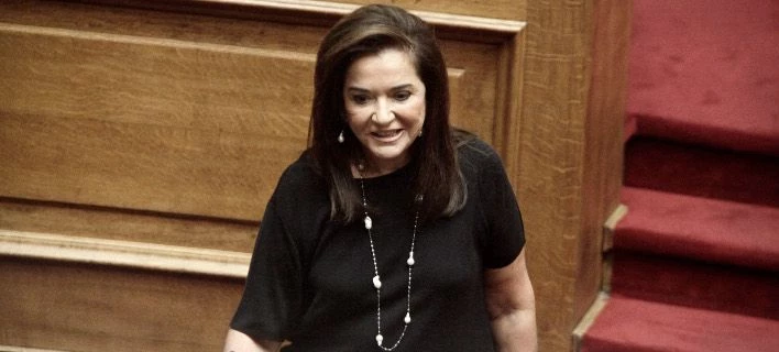 Ντόρα: Ο Καμμένος έχει διώξει τρεις υπουργούς ΣΥΡΙΖΑ και κρατά σε ομηρία τον Τσίπρα